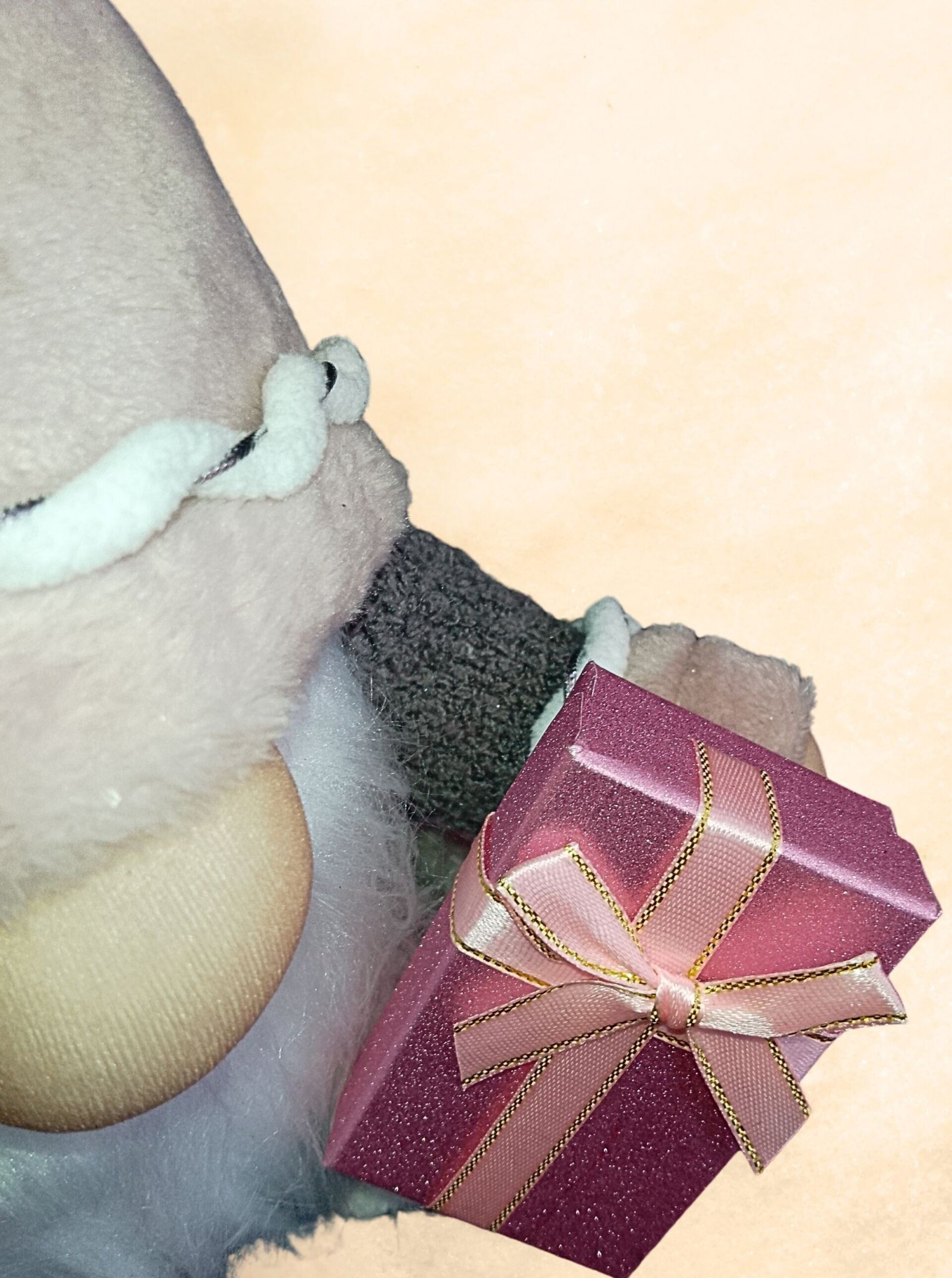 Gnomo navidad rosa con caja (tipo brujo) - 3